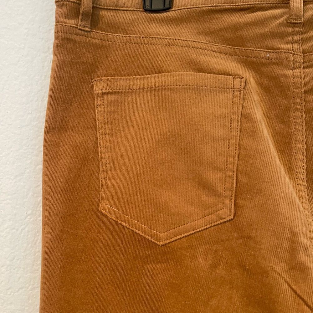 Jones New York Women's Brown Straight Leg Corduroy JeansColor: Chestnut Size: 14 - Picture 6 of 9